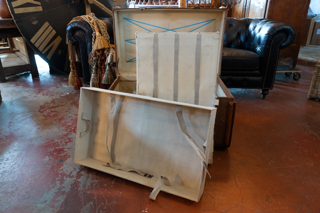 Vintage French Trunk ~ AW ~  No 4