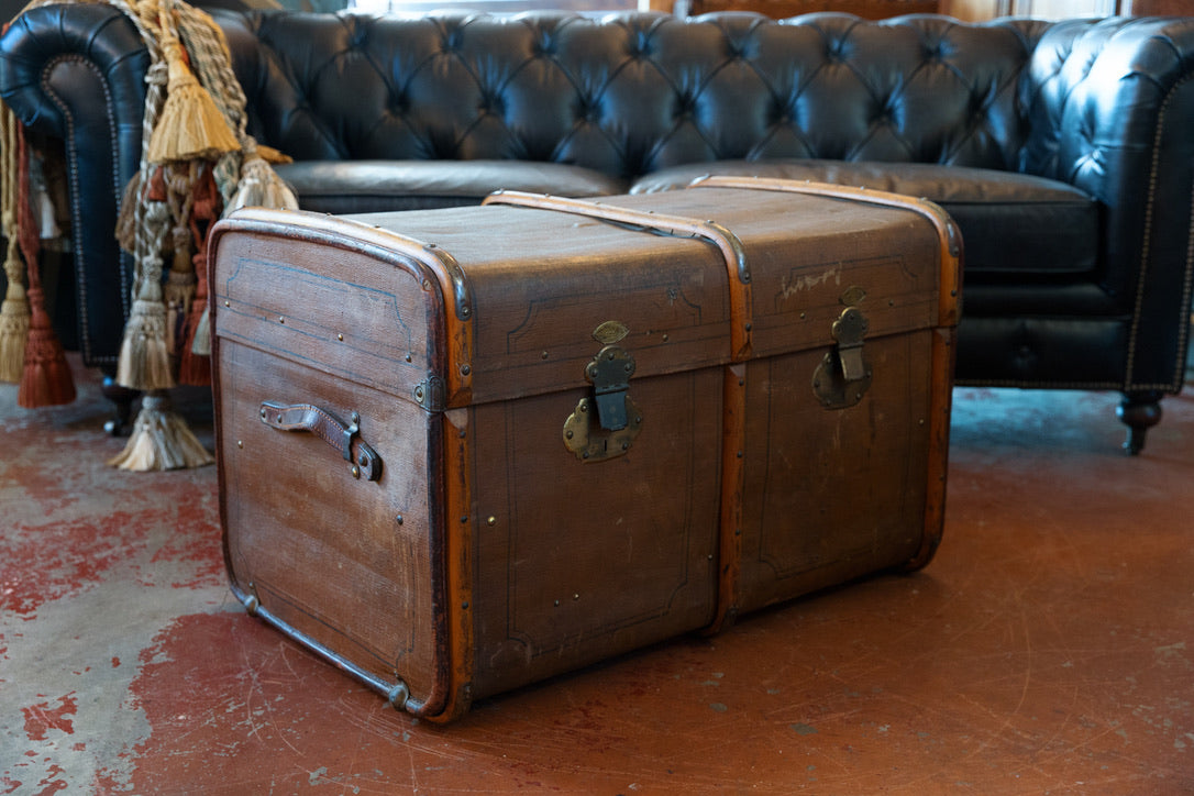 Vintage French Trunk ~ AW ~  No 4