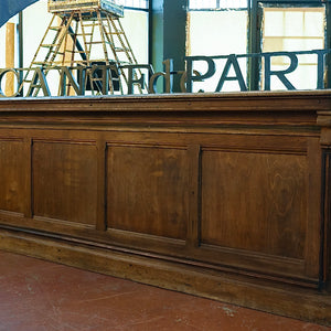 The Crème de la Crème Of French Oak Drapers Counter/Kitchen Islands
