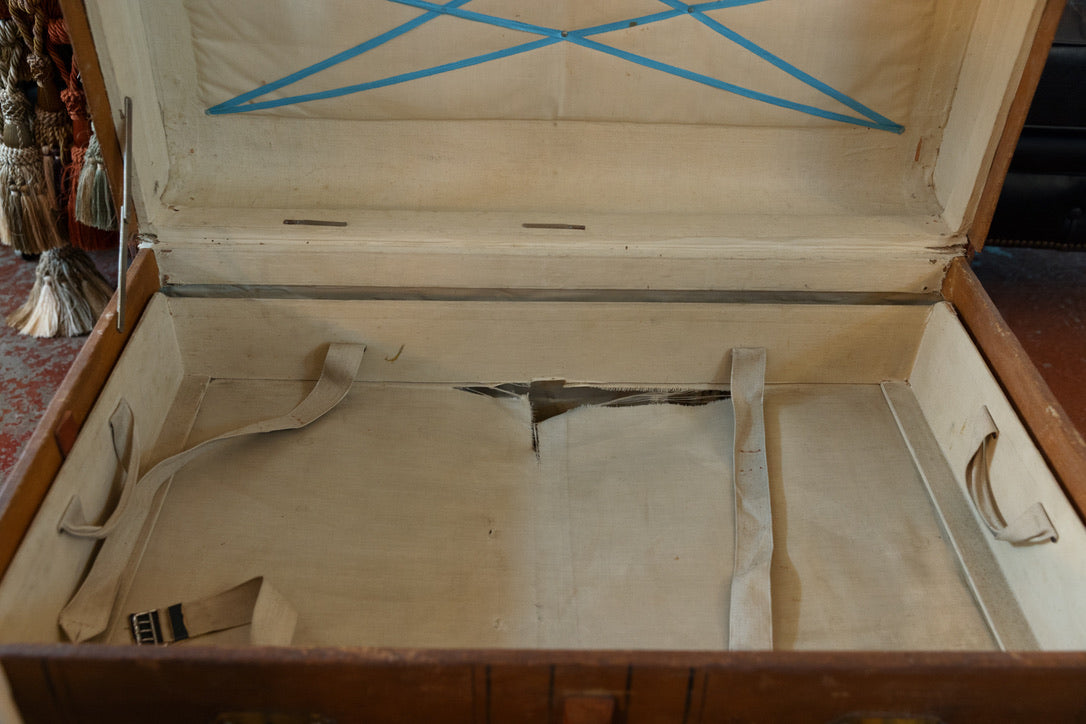 Vintage French Trunk ~ AW ~  No 4