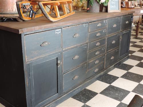 French Shop Counter
