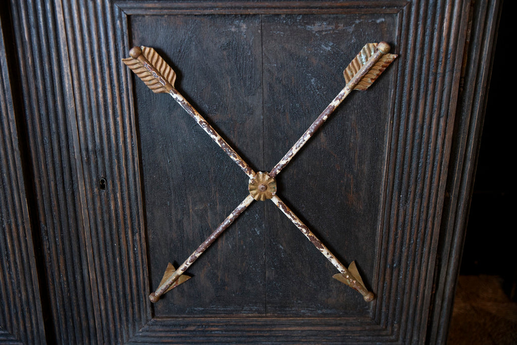 19th Century French Black Wooden Arrow Dresser