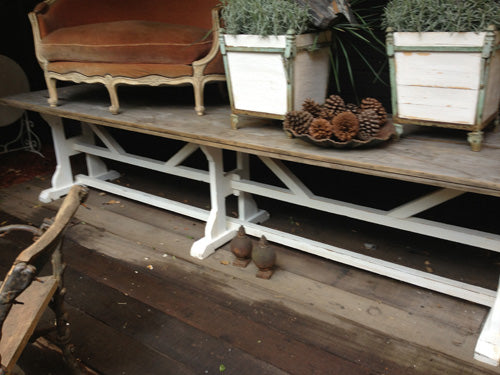 Chateau Harvest Table