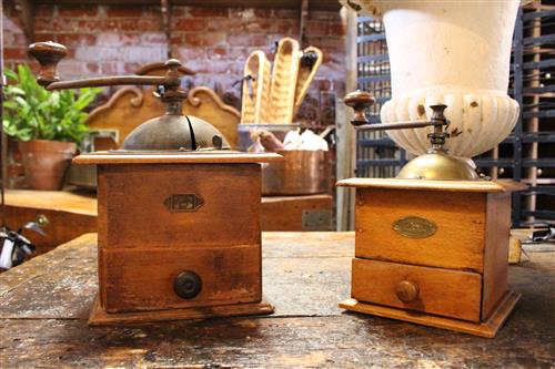 Cafe' Grinders