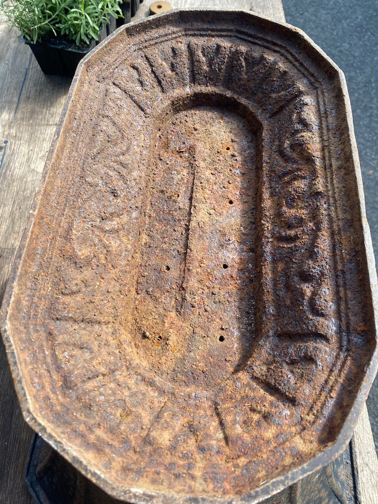 Antique French cast iron Planter - No 5