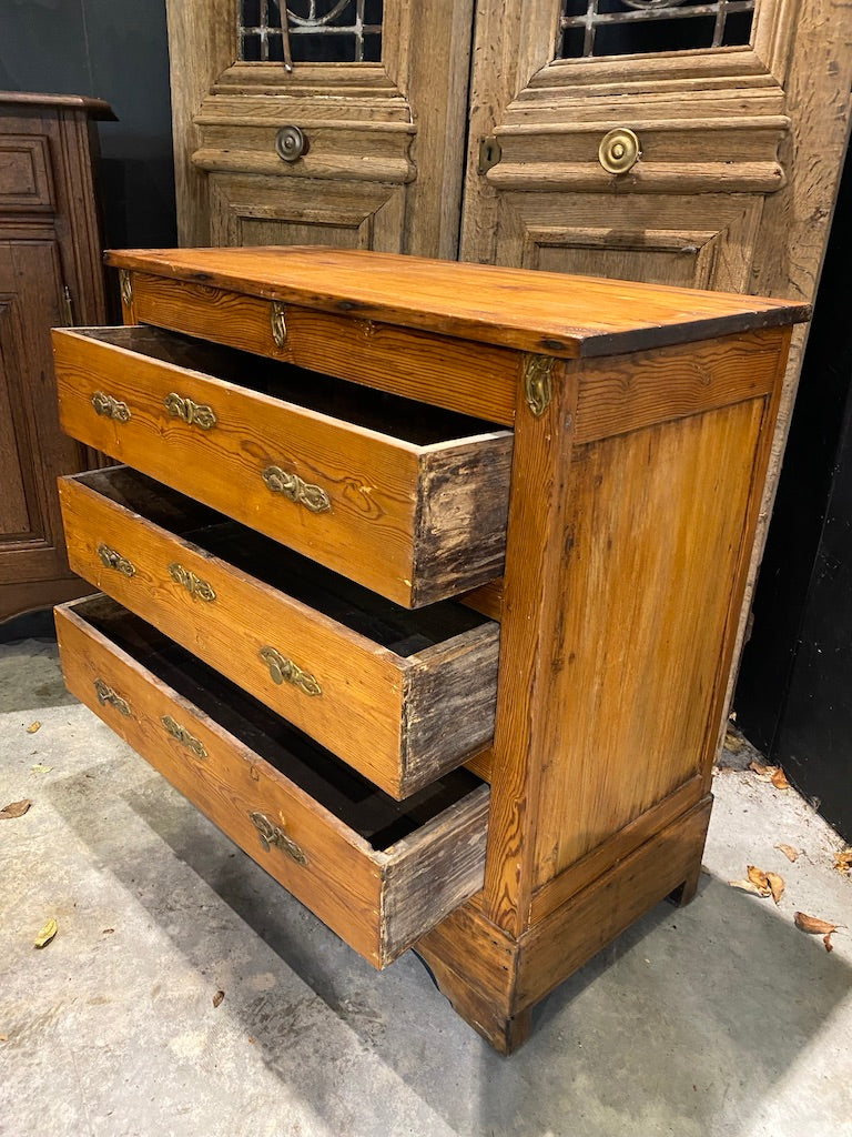 1930's Pitch Pine Chest Of Drawers